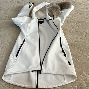 Beyond Clothing Women’s Corday Softshell L5 Jacket, Cream Size Small